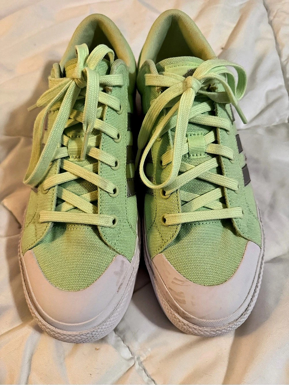 adidas bravada 2.0 platform Green & White Sneakers US 8